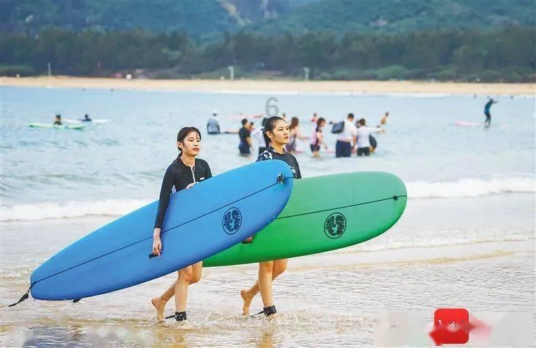 郭沫若死后,妻子在遗物中发现一张照片,不久便悬梁自尽,为什么